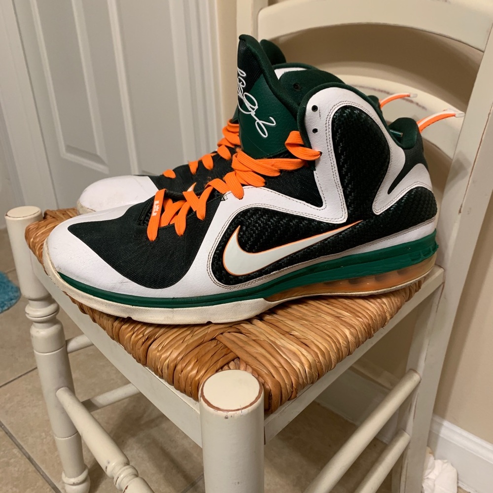 Lebron 9 Hurricane size14